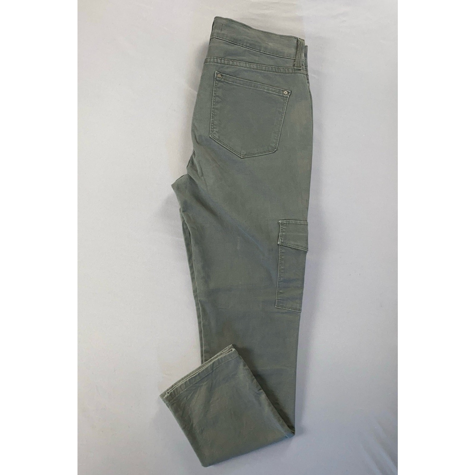 Nydj Lift/Tuck Lightweight Stretch Cargo Pants. Washed Olive, Women's 10. Read.